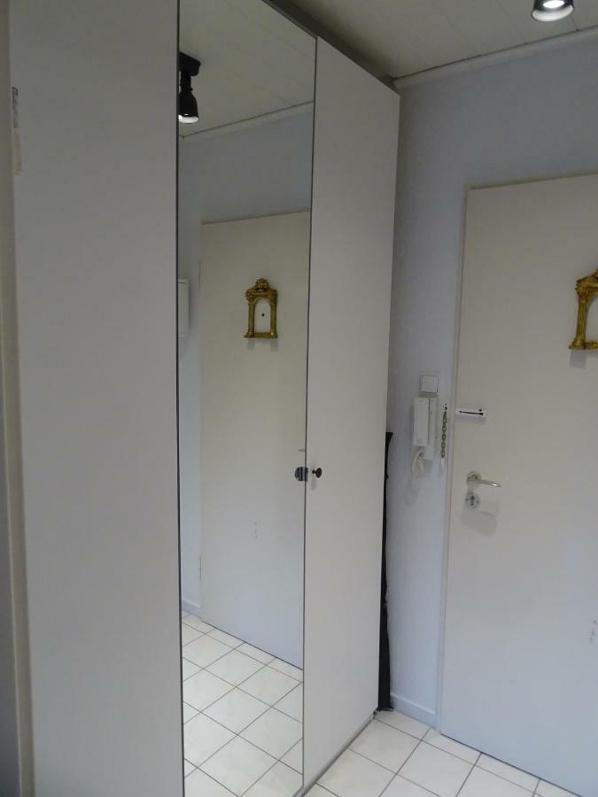 Robbe Apartment *